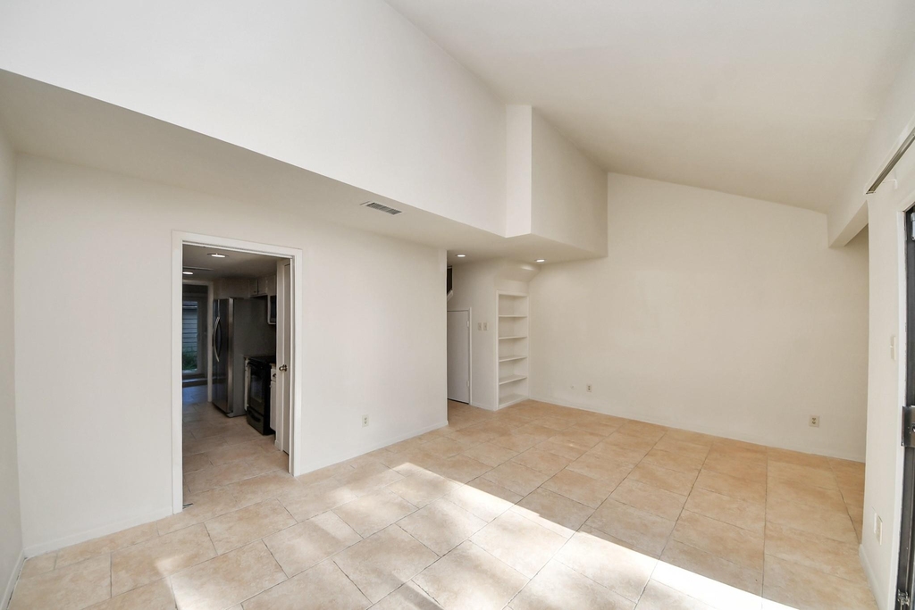 1059 Country Place Drive - Photo 8