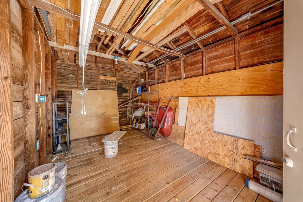 1918 Wentworth Street - Photo 25
