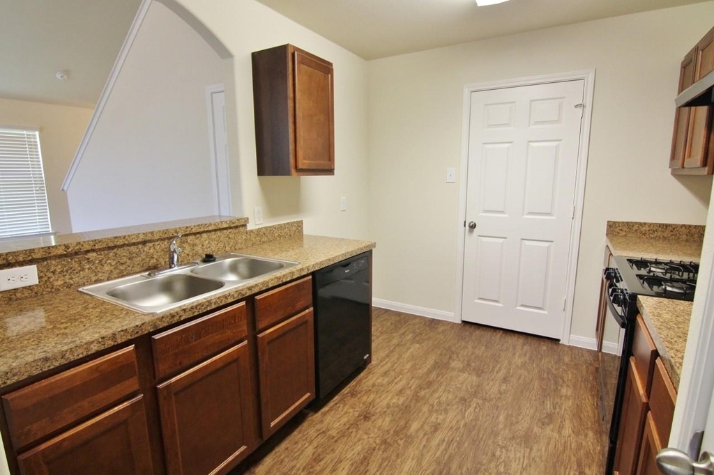 5807 Santa Cecilia Lane - Photo 2