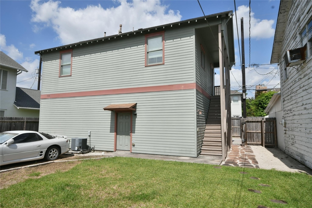 536 Columbia - Photo 0