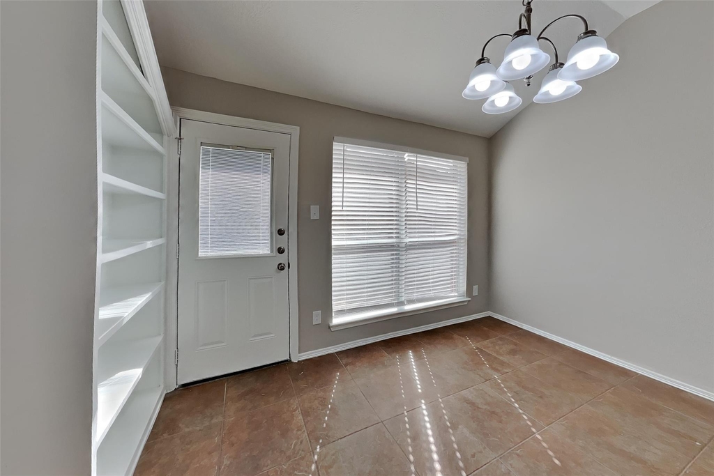 21027 Terrace View Drive - Photo 6