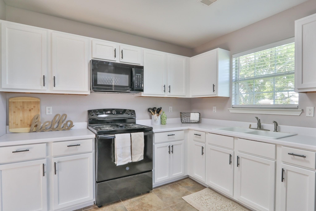 4002 Avenue N 1/2 - Photo 9