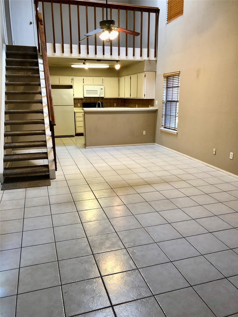 2611 Grants Lake Boulevard - Photo 2