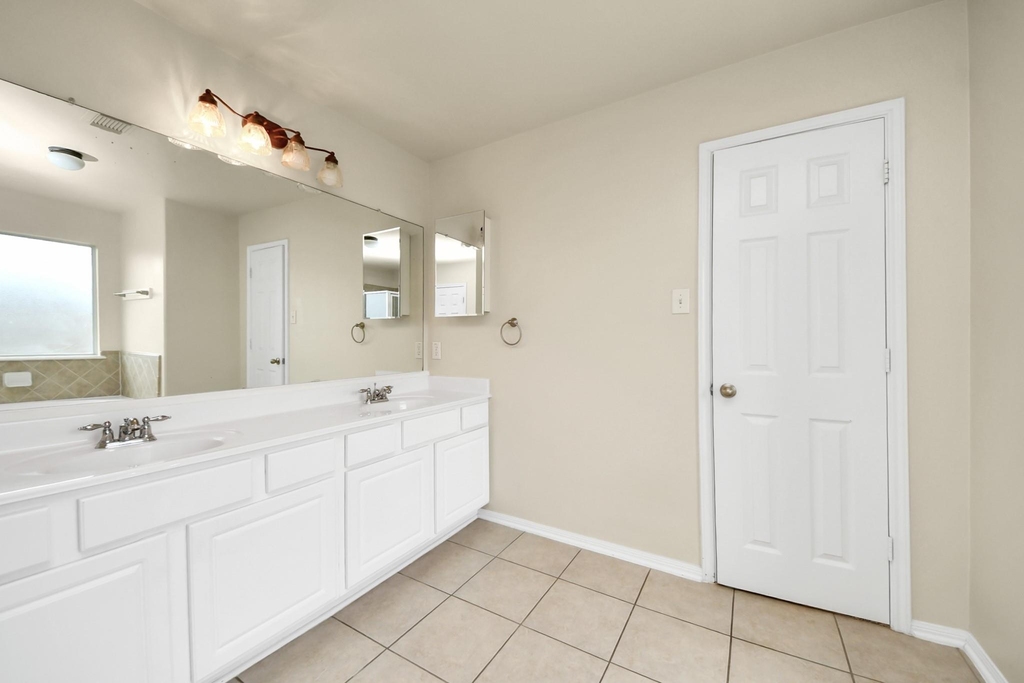 8614 Riverbend Canyon Lane - Photo 32