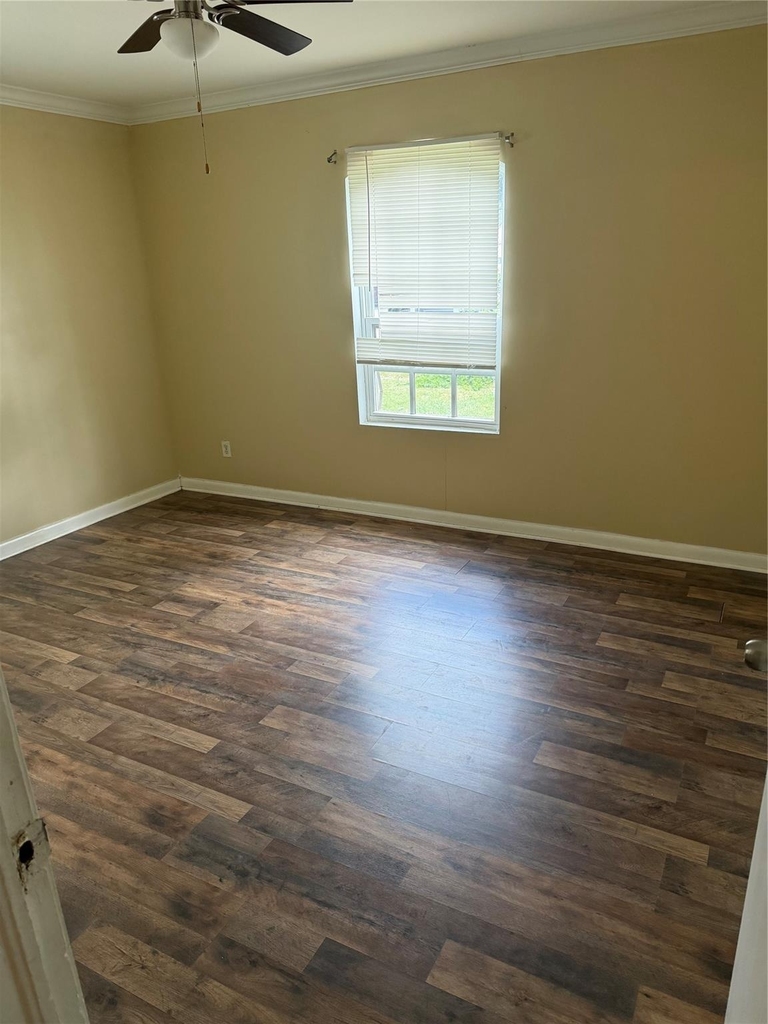 2415 Huntington Drive - Photo 6