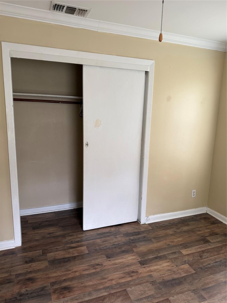 2415 Huntington Drive - Photo 4