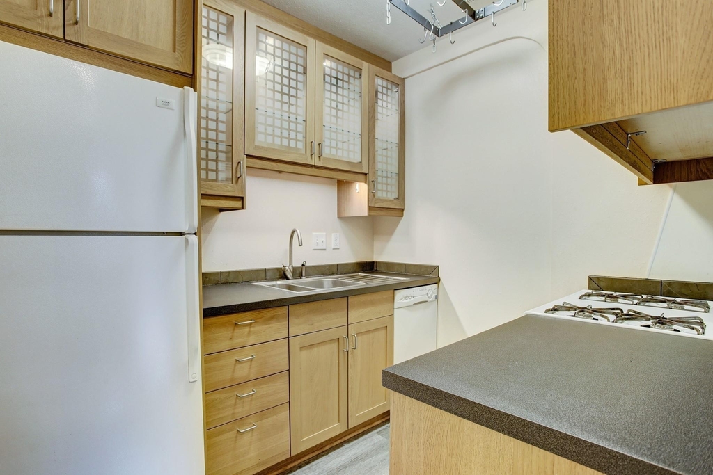 5250 Eigel Street - Photo 4