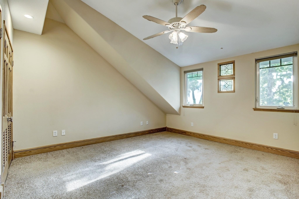 5250 Eigel Street - Photo 8