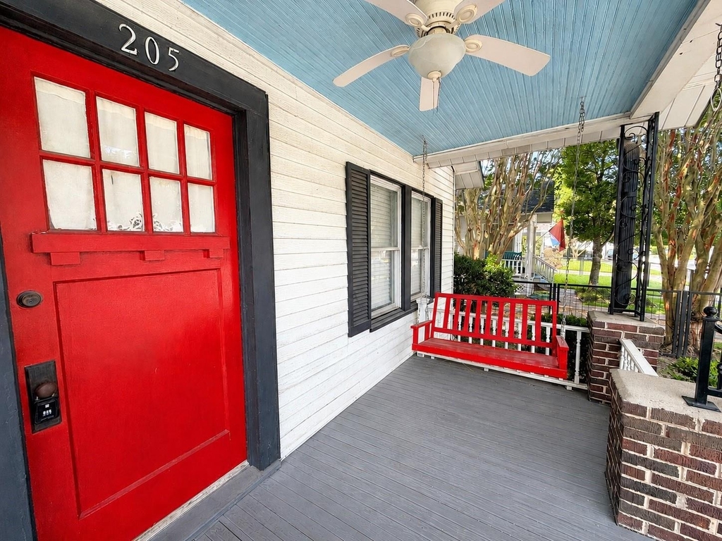 205 E 24th Street - Photo 1