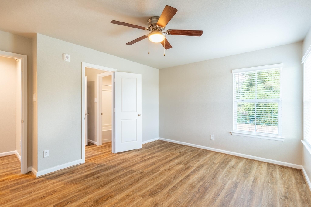 231 Park Place Circle - Photo 4