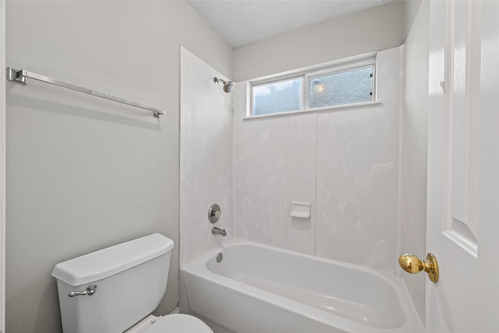 3218 Spring Flower Lane - Photo 18