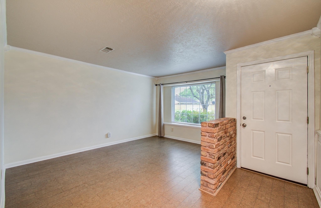 6030 Willowbend Boulevard - Photo 7