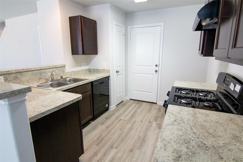 5615 Gara River Drive - Photo 1