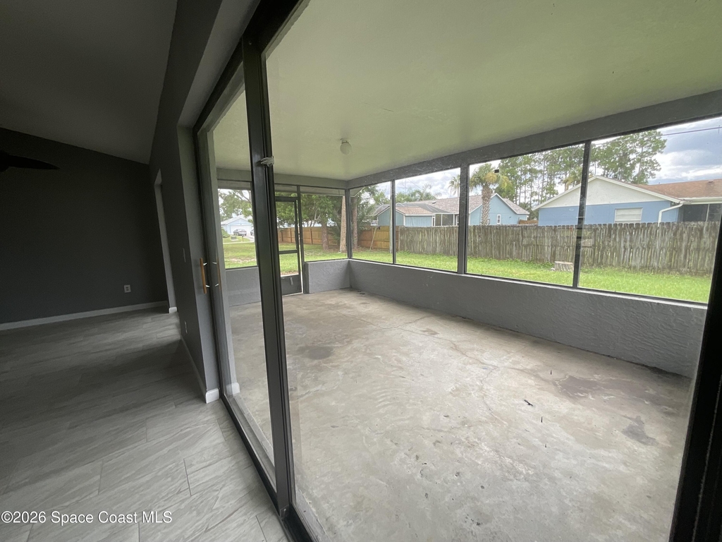 1712 Valcourt Street Nw - Photo 20