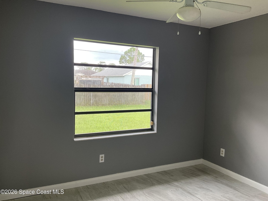 1712 Valcourt Street Nw - Photo 29
