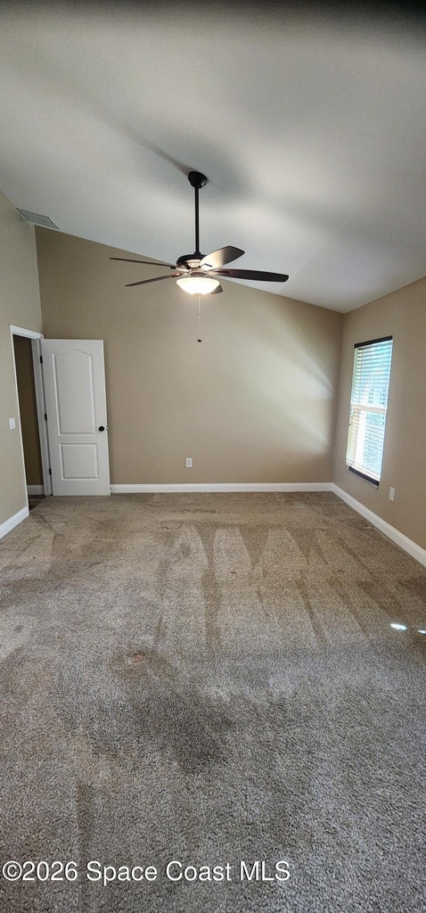 428 Heathrow Circle - Photo 24