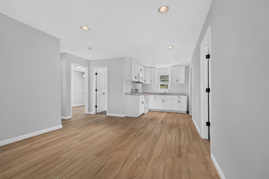 908 1/2 Jewett Street - Photo 7