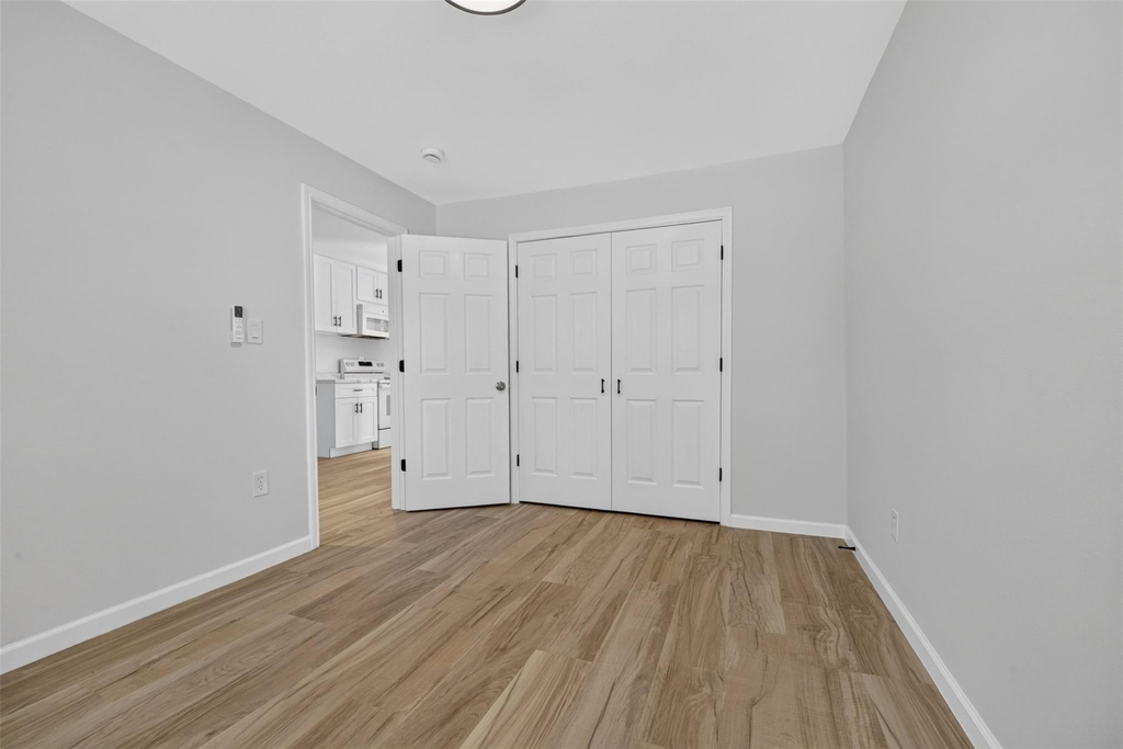 908 1/2 Jewett Street - Photo 8