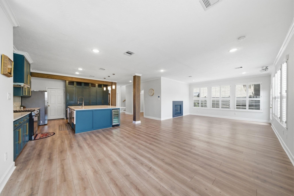 1413 Whispering Pines Drive - Photo 9