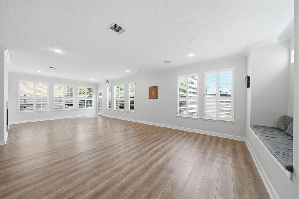1413 Whispering Pines Drive - Photo 8