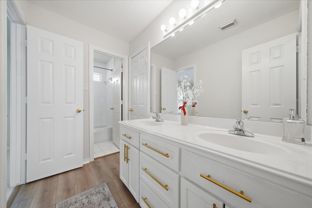 1413 Whispering Pines Drive - Photo 19
