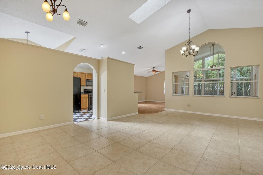 2900 Pebble Creek Street - Photo 3
