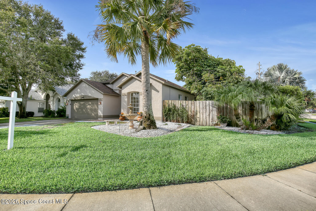 2900 Pebble Creek Street - Photo 2