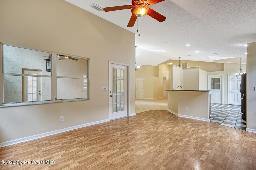 2900 Pebble Creek Street - Photo 7
