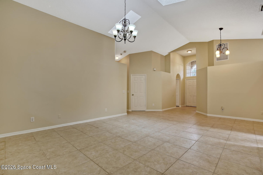 2900 Pebble Creek Street - Photo 5