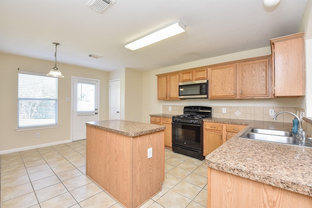 23527 Maple View Drive - Photo 6