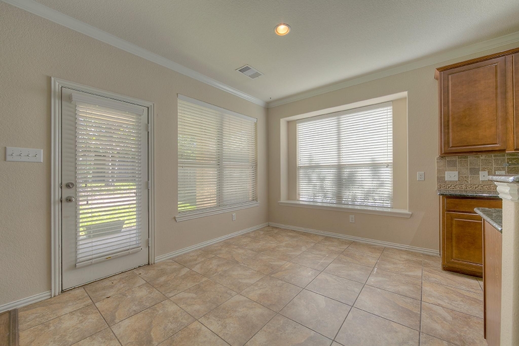 10 Quillwood Place - Photo 4
