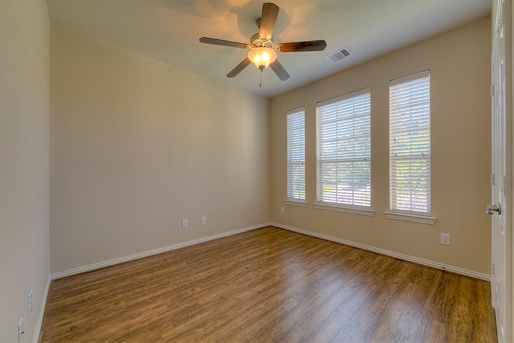 10 Quillwood Place - Photo 8