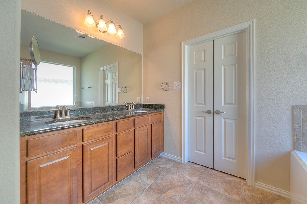 10 Quillwood Place - Photo 16