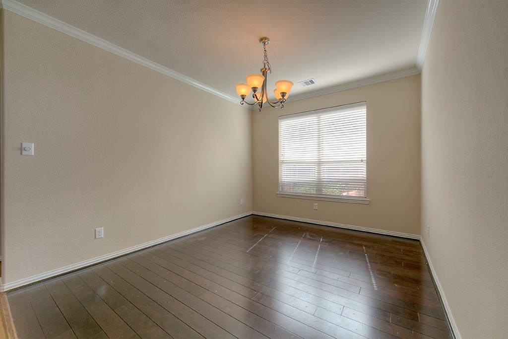 10 Quillwood Place - Photo 2