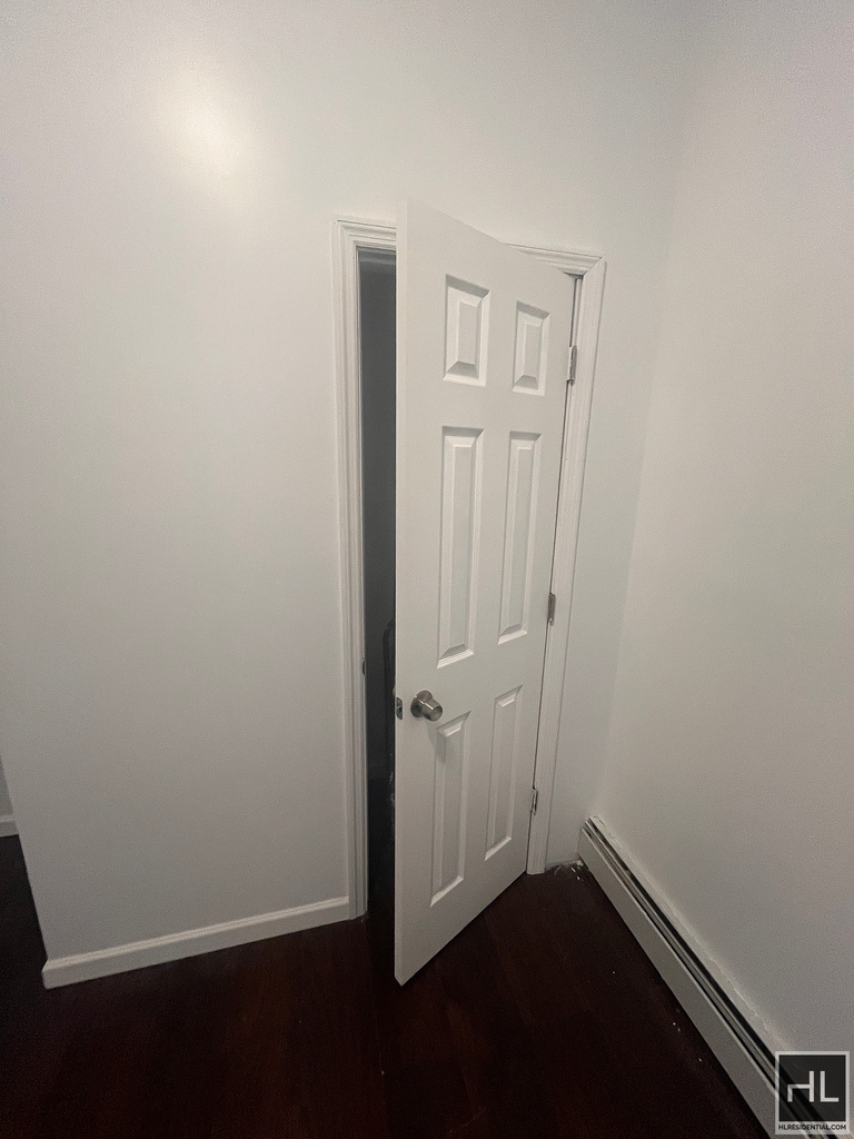 Longfellow Avenue - Photo 8