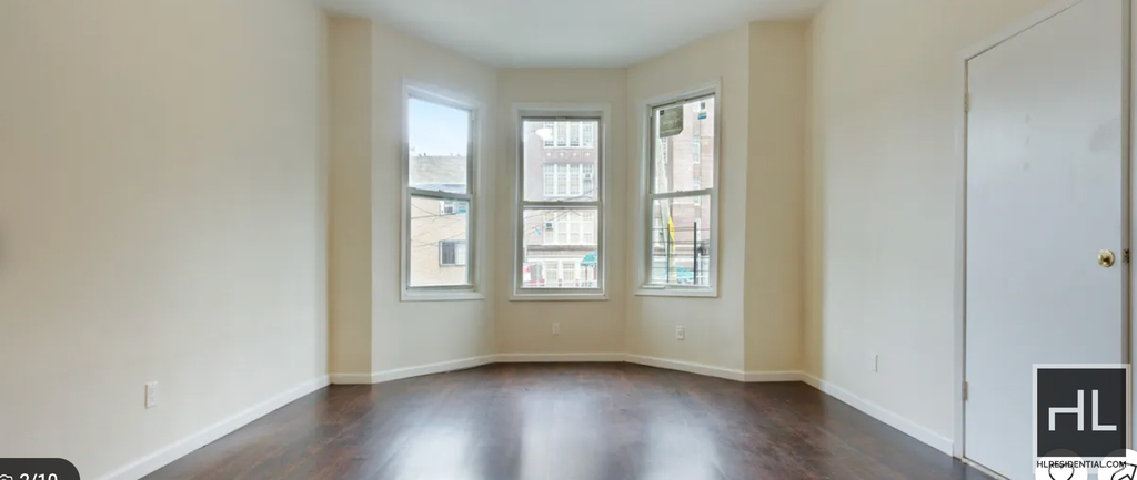 Longfellow Avenue - Photo 10