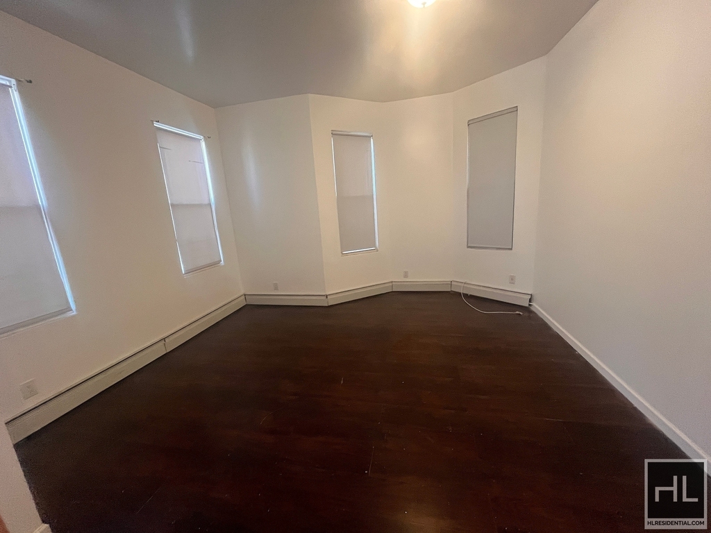 Longfellow Avenue - Photo 5