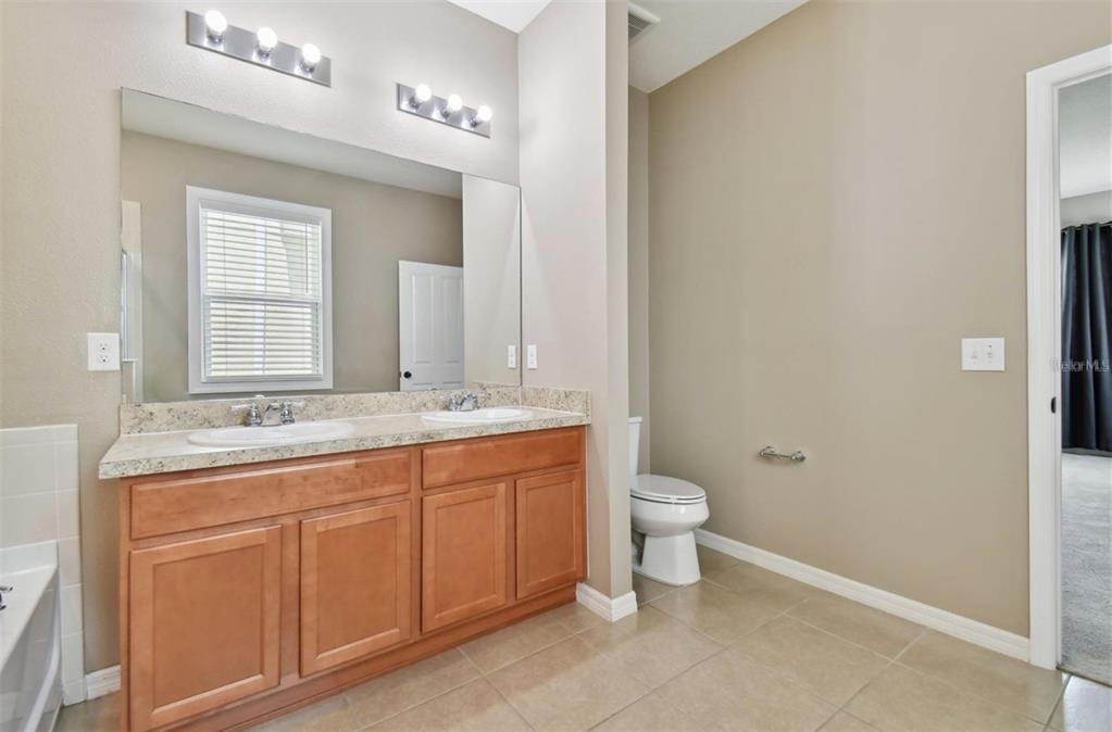 10606 Laguna Plains Drive - Photo 28