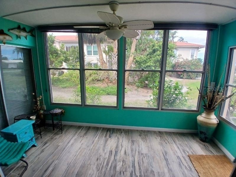 10350 Imperial Point Drive W - Photo 32