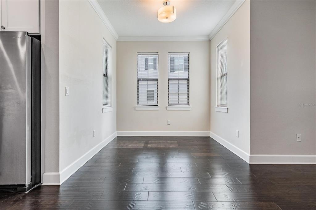 845 Aurora Way - Photo 7