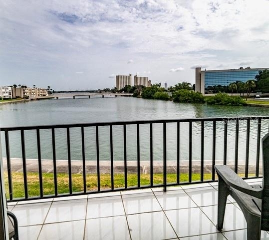 7401 Bay Island Drive S - Photo 10