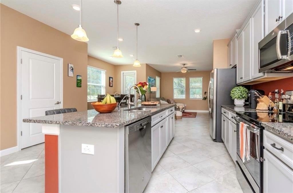 6827 Citrus Creek Lane - Photo 2