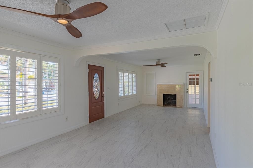 944 Bruce Avenue - Photo 3