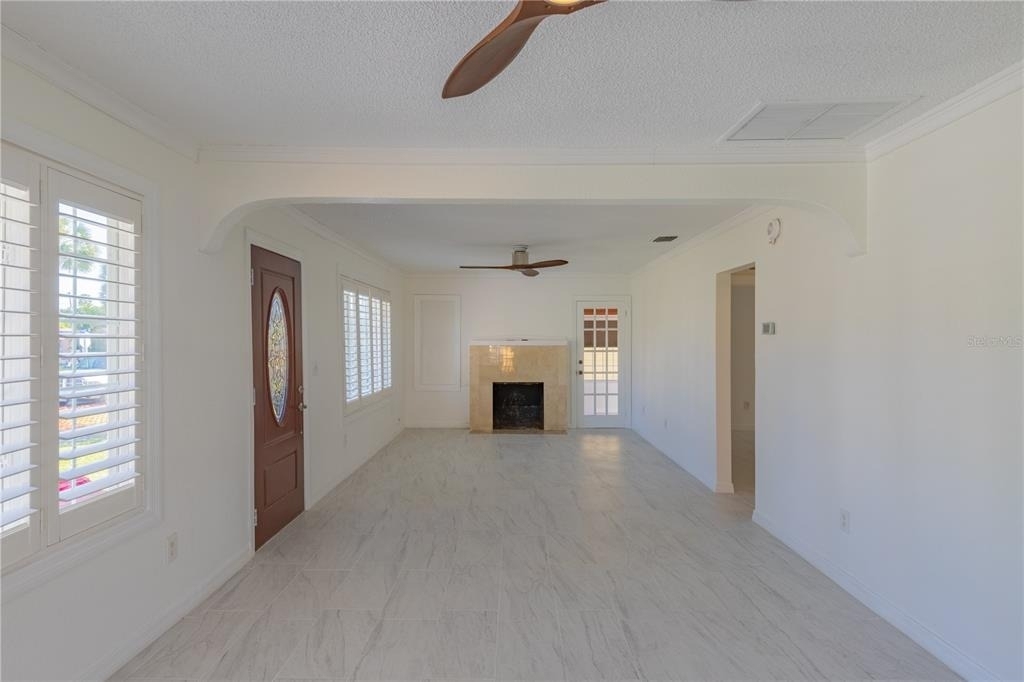 944 Bruce Avenue - Photo 1