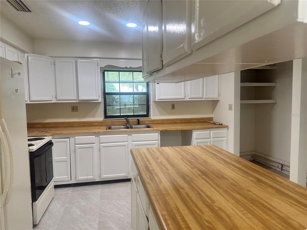 5078 Se 135th Street - Photo 3