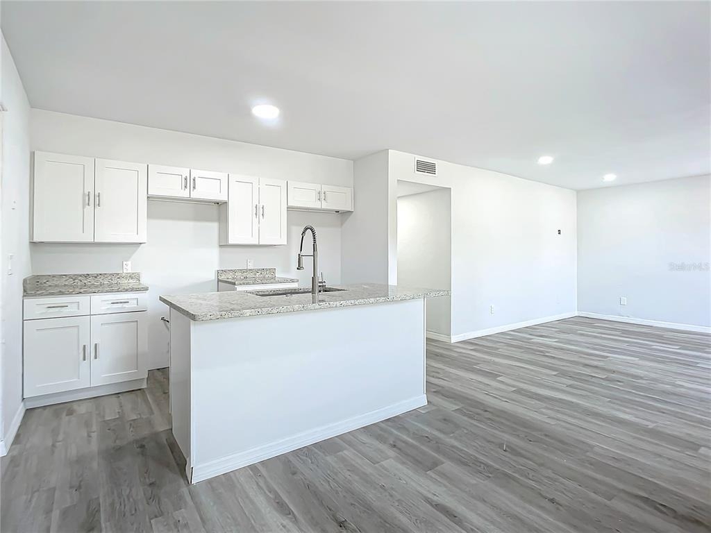 933 Marion Street - Photo 9
