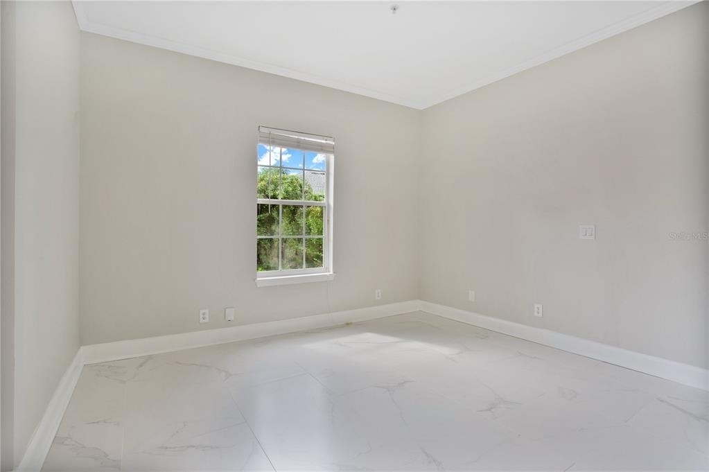 310 E Vanderbilt Street - Photo 16
