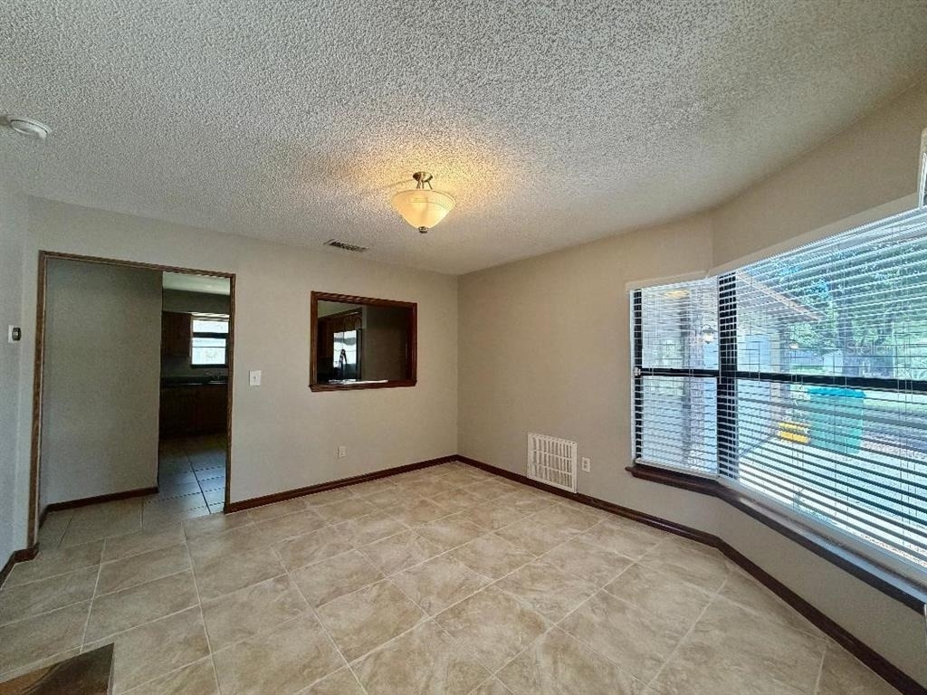 854 Humphrey Boulevard - Photo 9