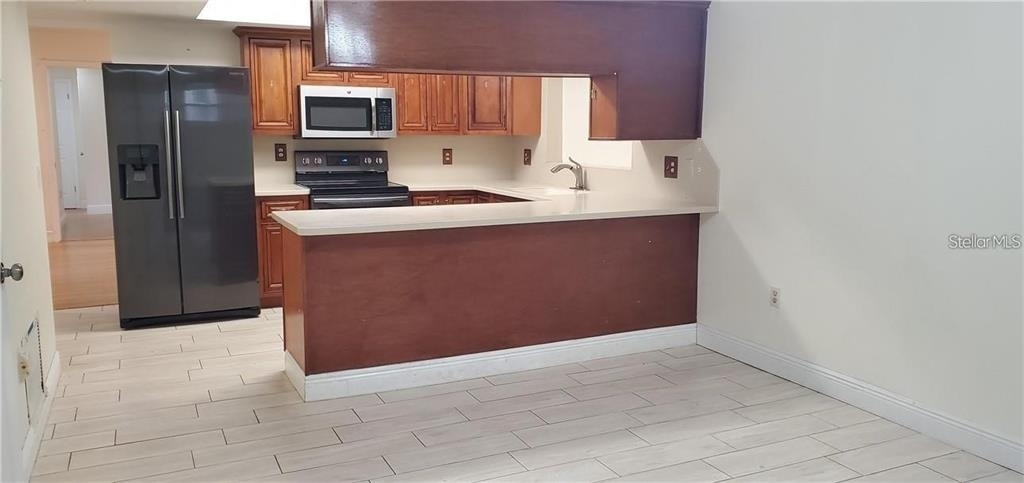 637 Peachwood Drive - Photo 2