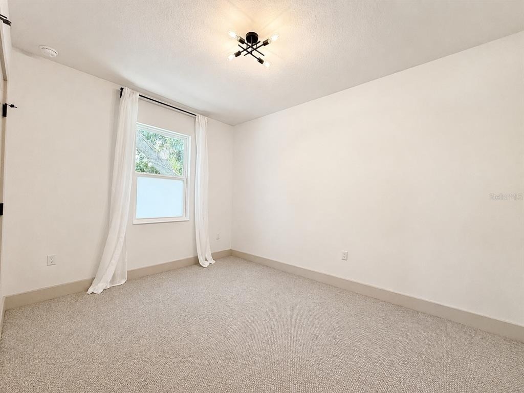 724 Ellwood Avenue - Photo 25